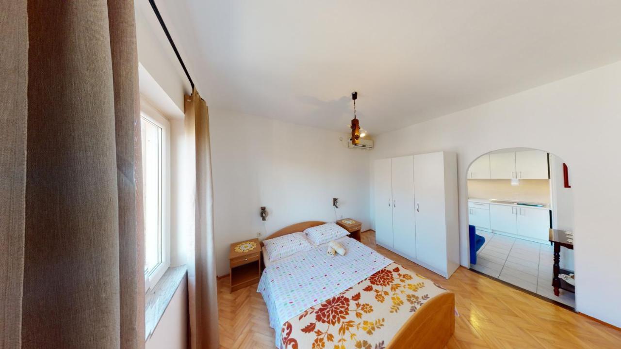 Apartments Riva Метайна Екстериор снимка