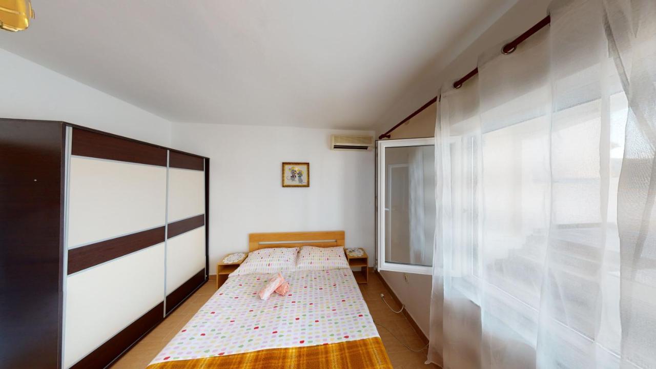 Apartments Riva Метайна Екстериор снимка