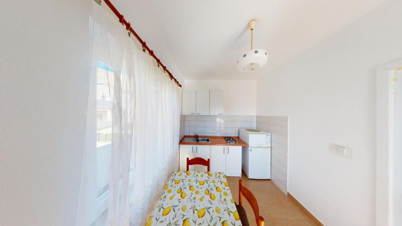 Apartments Riva Метайна Екстериор снимка