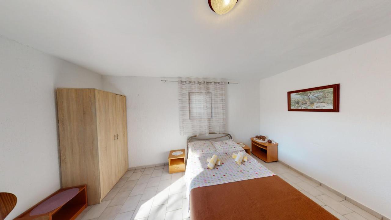 Apartments Riva Метайна Екстериор снимка