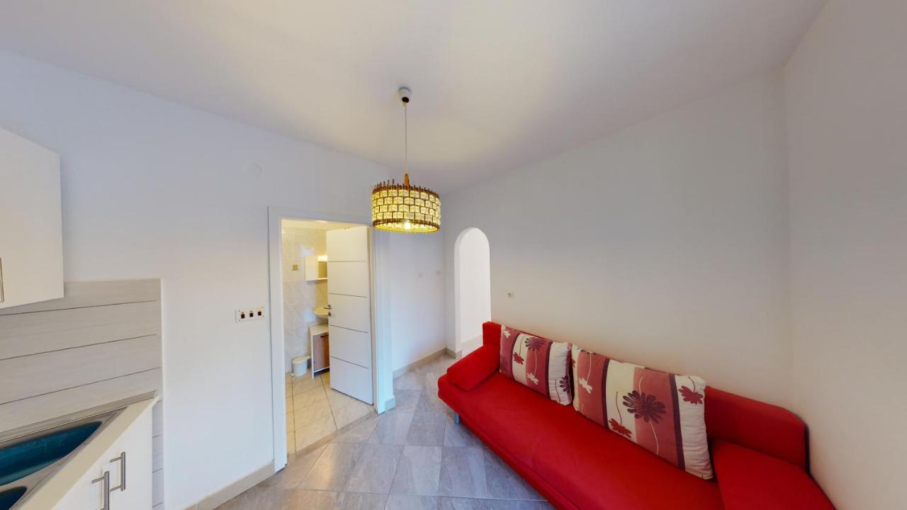 Apartments Riva Метайна Екстериор снимка