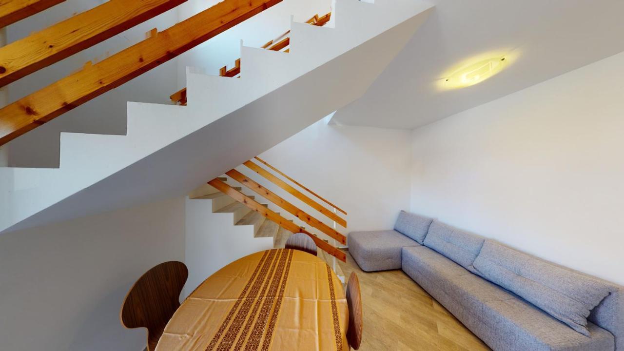 Apartments Riva Метайна Екстериор снимка